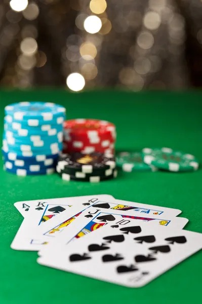 ibetoto mobile app interface showing football markets and live-dealer tables
